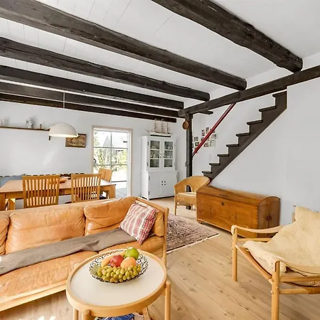 Vakantiehuis Enya - 1-2km From The Sea By Interhome *