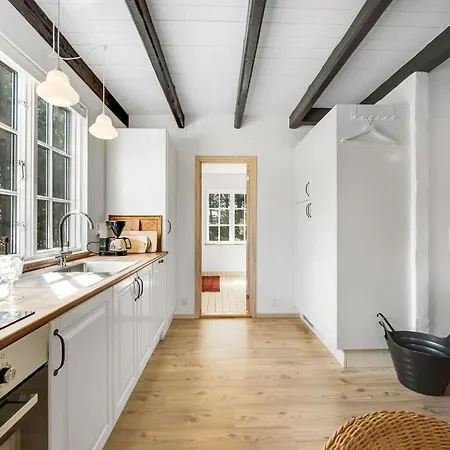 Vakantiehuis Enya - 1-2km From The Sea By Interhome *
